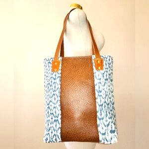 Golden Gait Mercantile Diverse Myra Canvas Tote Bag